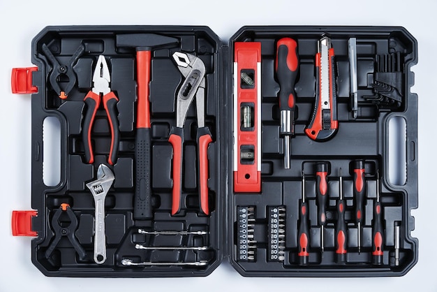 Caixa de ferramentas com instrumentos para reparo e manutenção de perto