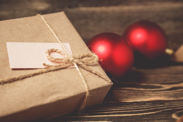 Caixa de presentes de Natal apresenta em marrom