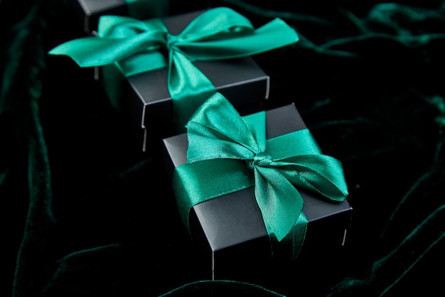 Caixas de presente de luxo preto com fita verde