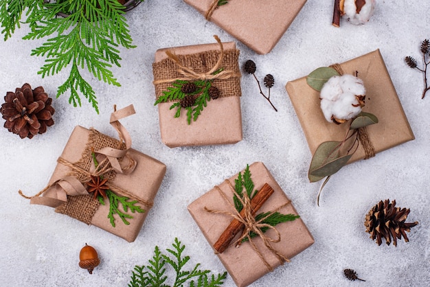 Caixas de presente de natal em papel artesanal