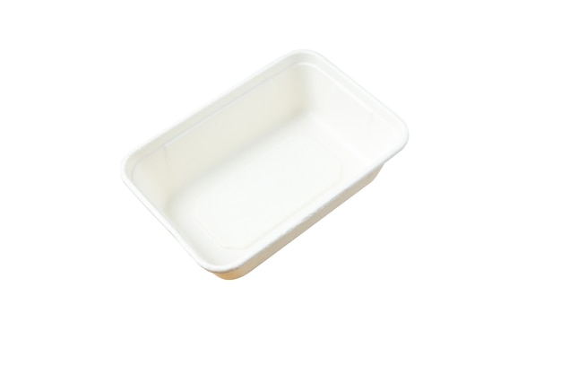 Caja de arroz vacía aislada en un fondo blanco. Cajas de arroz hechas de bagazo reciclado, puede ser biodegradable. Caja de comida para entrega.