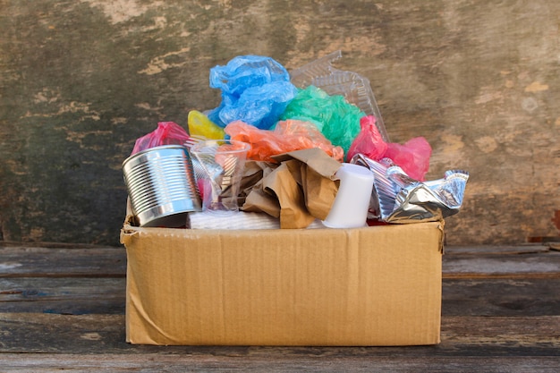 Caja con basura