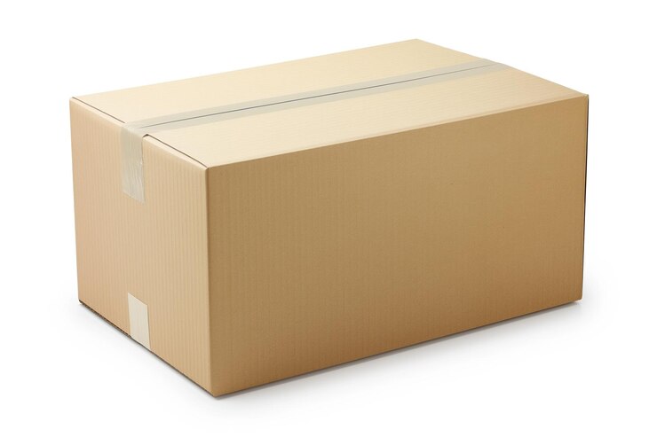 caja de cartón aislada sobre fondo blanco