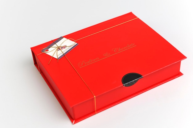 caja de chocolate y pralinas