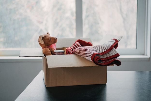 Caja de donaciones cestas de obsequios benéficos para ayudar a refugiados y personas sin hogar navidad caja de donaciones benéficas de navidad