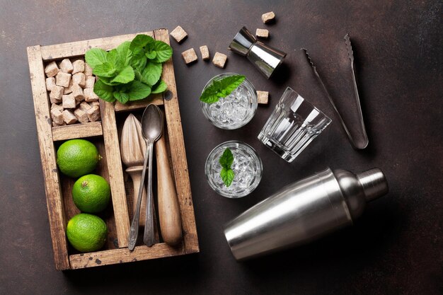 Caja de ingredientes de cóctel Mojito y accesorios de bar Vista superior