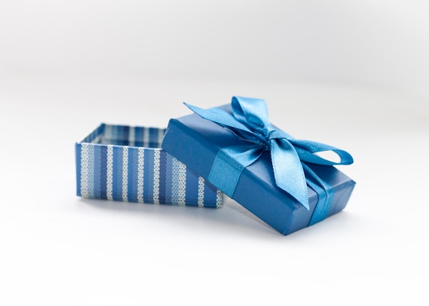 Foto caja de regalo azul