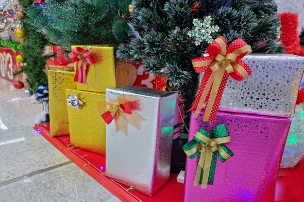 Caja de regalo para celebración de navidad y año nuevo