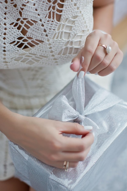 caja de regalo de plata