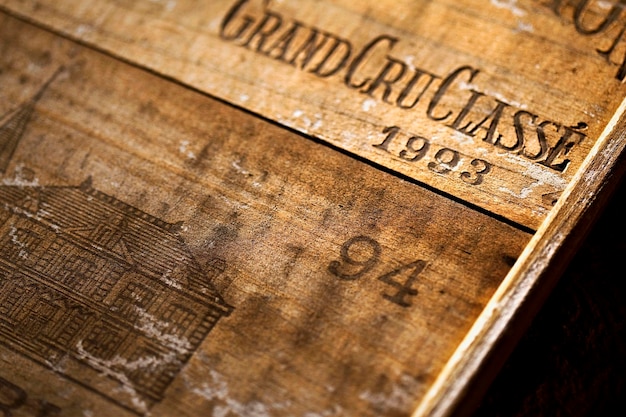 Caja de vino de madera