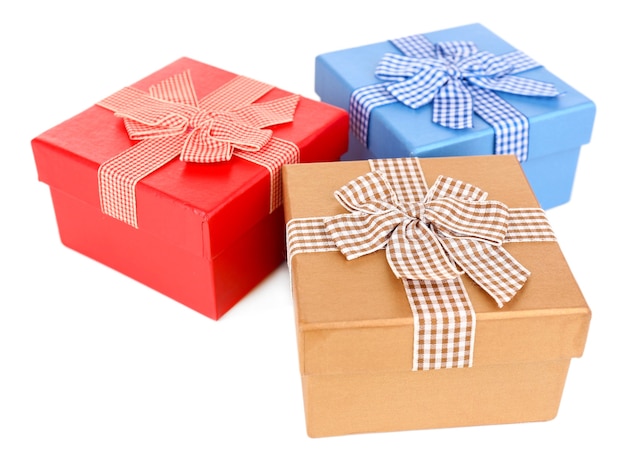 Cajas de regalo aisladas en blanco
