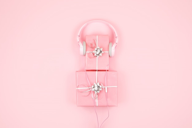 Cajas de regalo rosa con heartphone