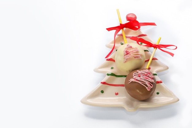 Foto cake pops navideños comida divertida navideña para niños, divertida idea para el desayuno y el brunch navideño.