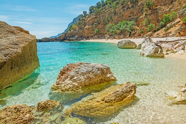 Cala Biriola an einem klaren Tag Sardinien