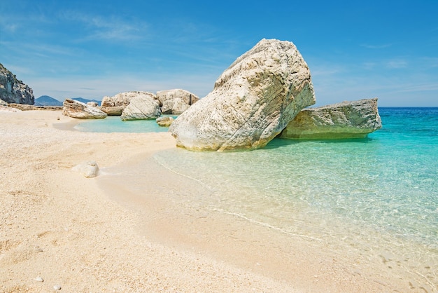 Cala Mariolu an einem klaren Tag Sardinien