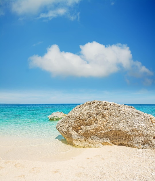 Cala Mariolu an einem klaren Tag Sardinien