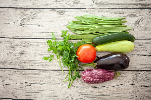 Calabacín, berenjena, guisantes, perejil, vitaminas, vegetarianismo.