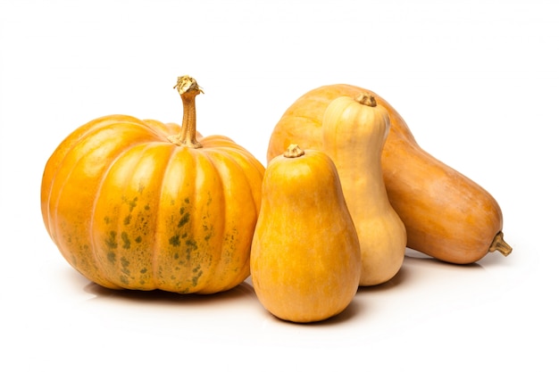 Calabaza aislado en blanco