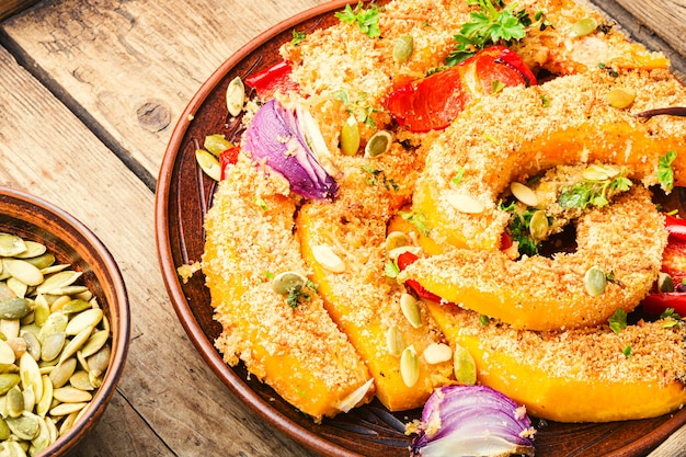 Calabaza frita con verduras