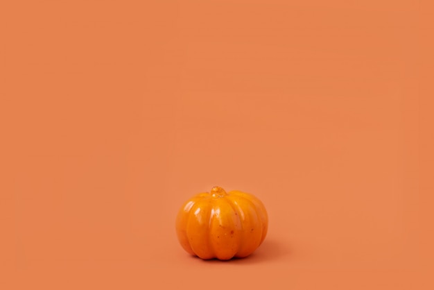 Calabaza de Halloween con luz de velas