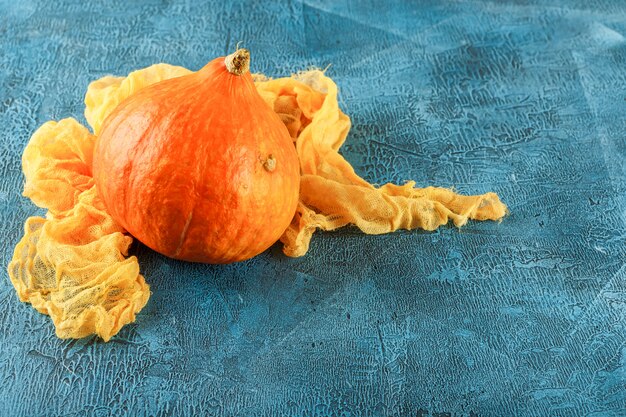 Calabaza en la mesa