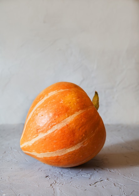 Calabaza redonda naranja cruda