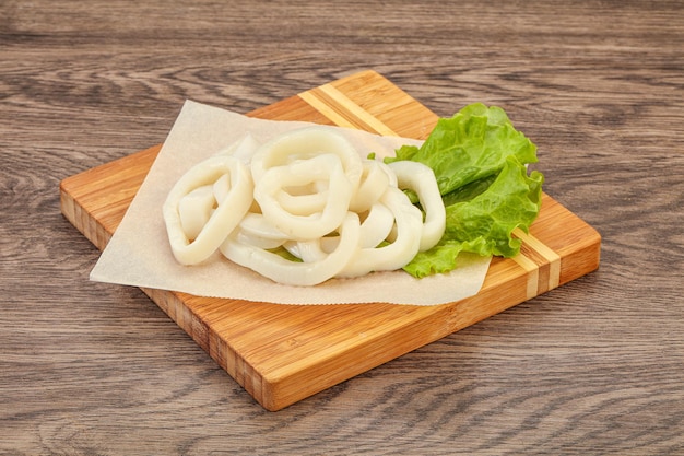 Calamares crudos para cocinar