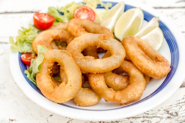 Foto calamares fritos en panado