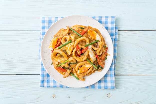 calamares salteados con huevos salados