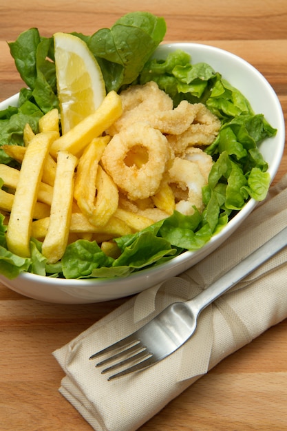 Calamari frito com potate