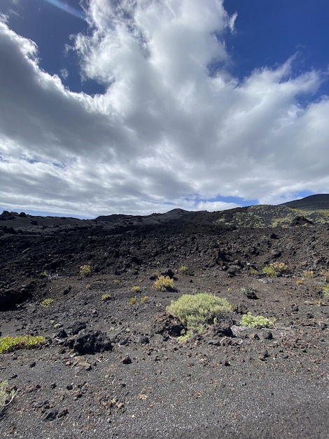 Calas de arena volcánica rodeadas de rocas y paisajes naturales impresionantes Así es Palma una de las Islas Canarias