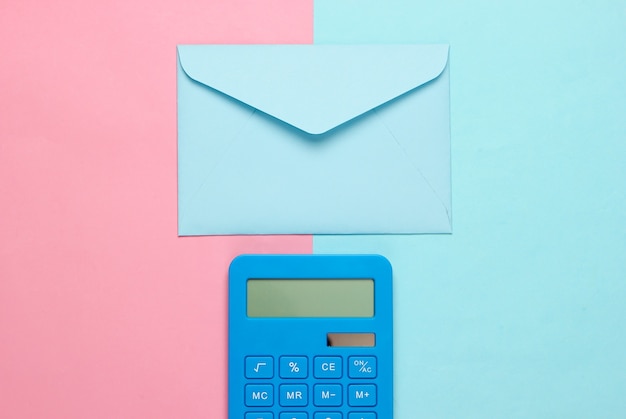 Calculadora com envelope em rosa azul pastel