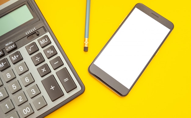 Foto calculadora moderna em amarelo