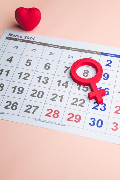 Foto calendario 8 de marzo día internacional de la mujer símbolo de las mujeres