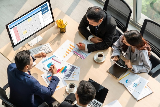Calendario en la aplicación de software de computadora para la planificación de horarios de moda para el organizador personal y el negocio en línea