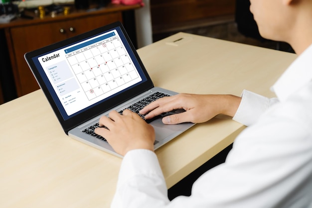 Calendario en aplicación de software informático para la planificación de horarios de moda