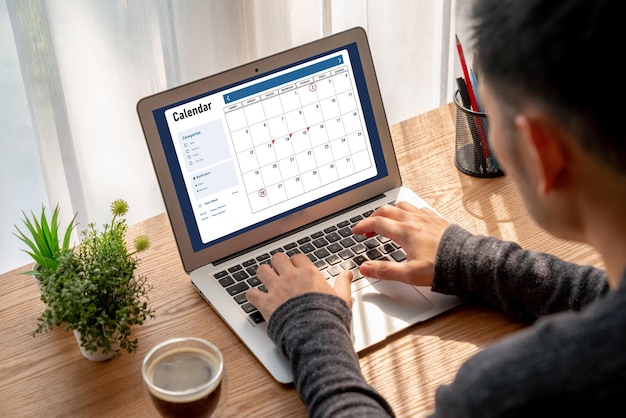 Calendario en aplicación de software informático para la planificación de horarios de moda