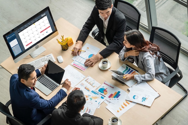 Calendario en aplicación de software informático para la planificación de horarios de moda