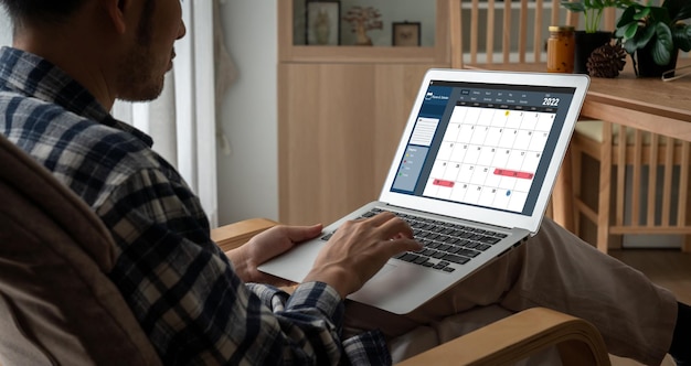 Calendario en aplicación de software informático para la planificación de horarios de moda