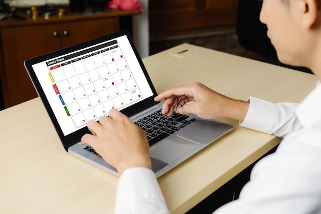 Calendario en aplicación de software informático para la planificación de horarios de moda
