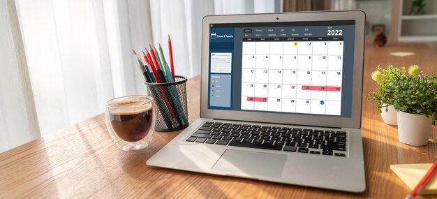 Calendario en aplicación de software informático para la planificación de horarios de moda