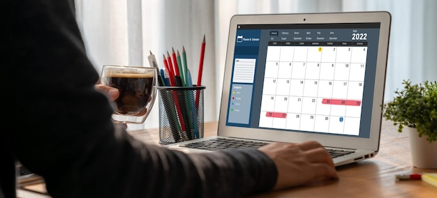 Calendario en la aplicación de software para la planificación de horarios de moda