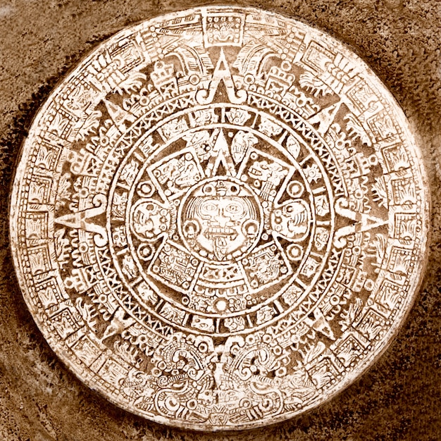 Calendario azteca antiguo aislado