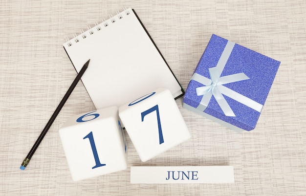Calendário com texto azul na moda e números para 17 de junho