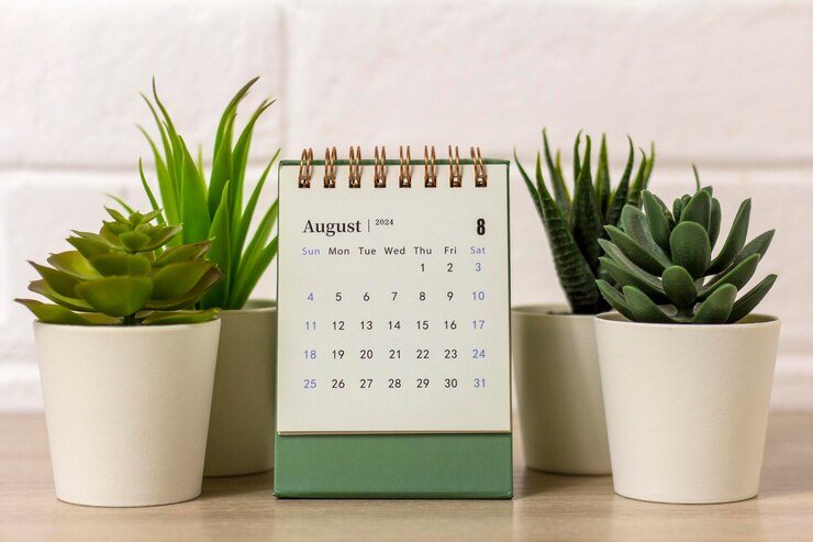 Calendário de mesa de agosto de 2024 no seu desktop para planejamento