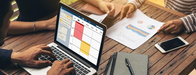 Calendario de reserva de citas en línea para el registro de moda