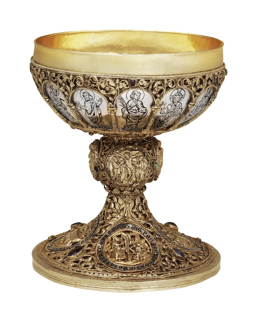 Calice dourado png adesivo de copo de fundo transparente Remastered by rawpixel