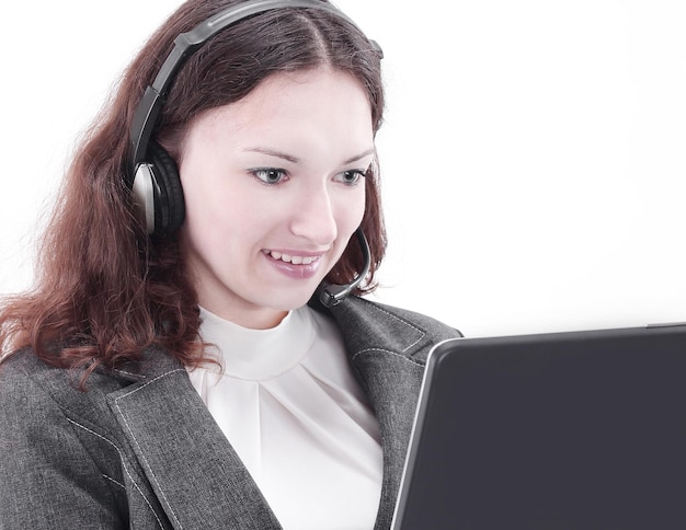 Call center closeupemployee se comunicando com o cliente