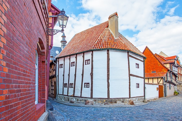 Calle y la casa de entramado de madera más antigua de Alemania (siglo XIV), Quedlinburg