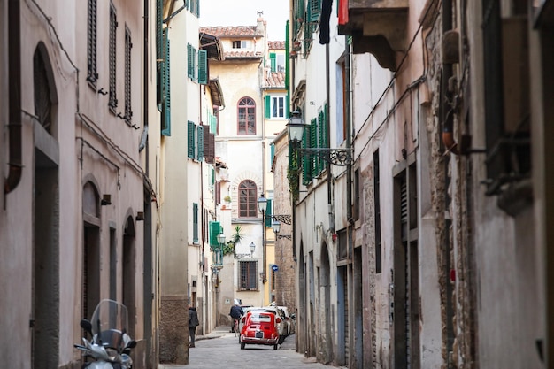 Calle en el distrito histórico de florencia